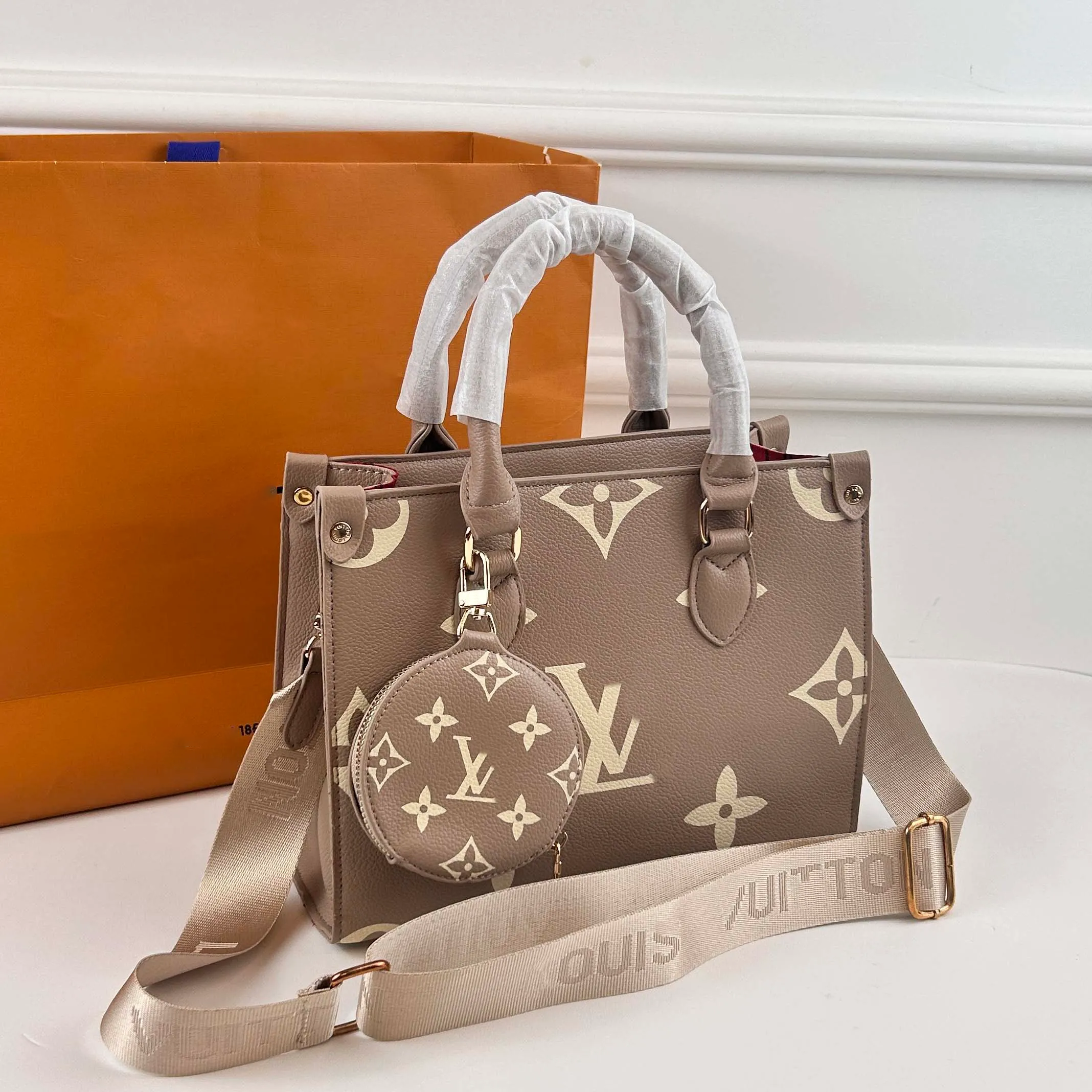 Designer Bags 2026 Trends purse bag sac de luxe Luxury Bag Handbags Shoulder Bag Crossbody bags Classic Metallic Letter tote bags for women luxury - 7 of 8