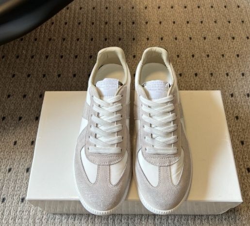 Premium Replica 10A Street Sneakers, Versatile Minimalist Style Shock Absorbing Outdoor Casual Footwear - 4 of 5