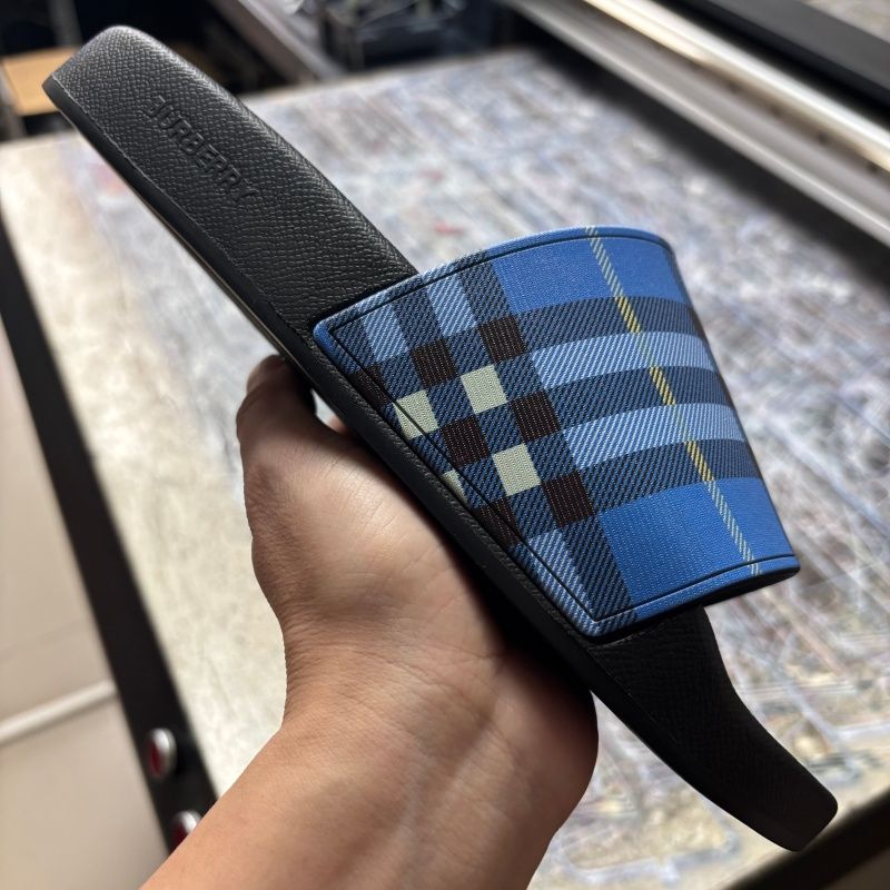 Designer Burberry slides for men Summer Beach Slippers Vintage Tartan Slider Men Women High Quality Luxury Sandals Archive Beige Print Embossed Slide 35-46 with box - 3 of 8