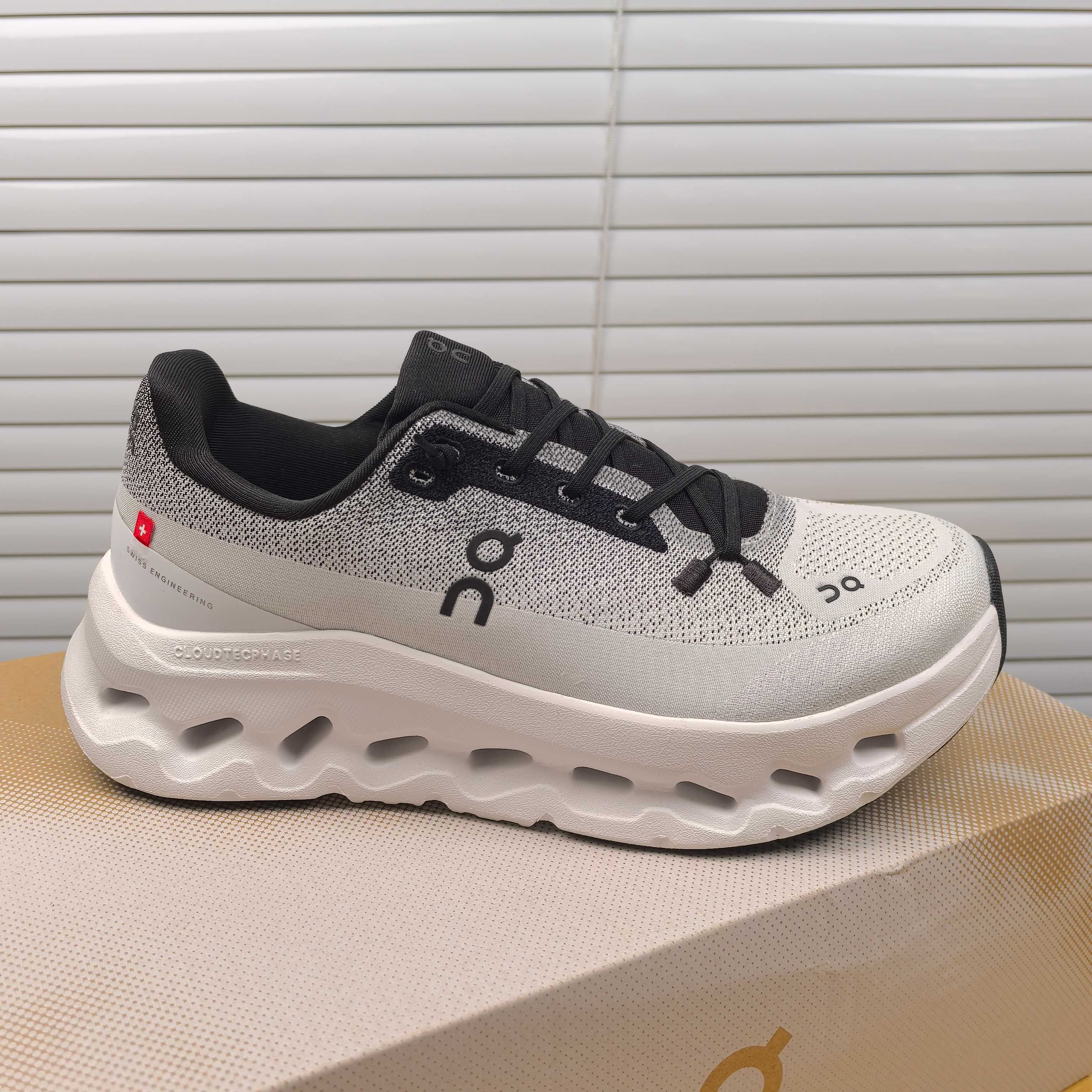 cloud tilt Men and women designer casual sneakers black and white shoes casual shoes sports running shoes lightweight and cushioned casual running shoes - 2 of 8