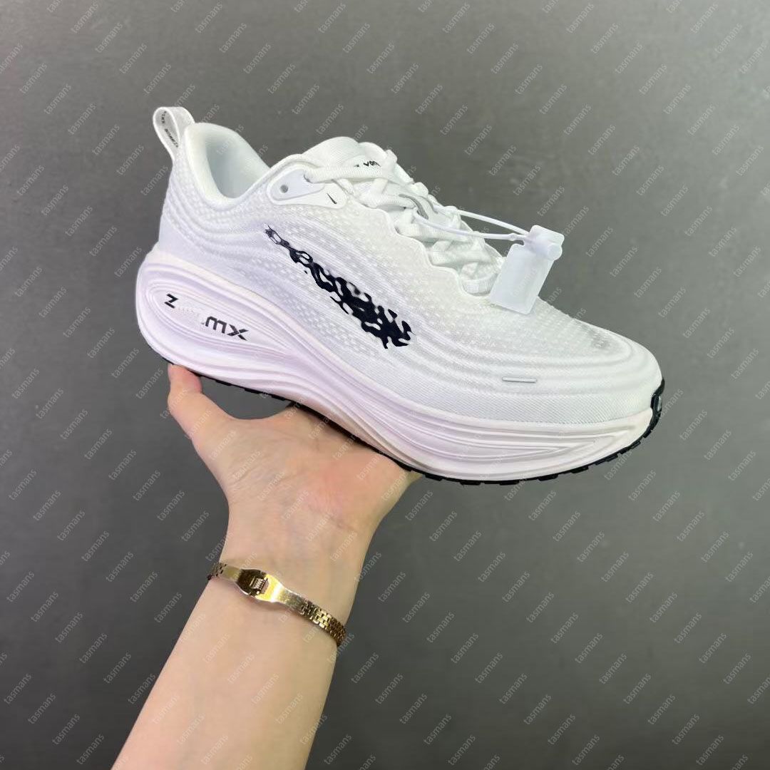 Vomeross 18 Plus running shoes Dasigner Structure 26 sneakers comfortable low-top long-distance short-distance running shoes men women Athleisure shoe Sizes 36- - 6 of 9