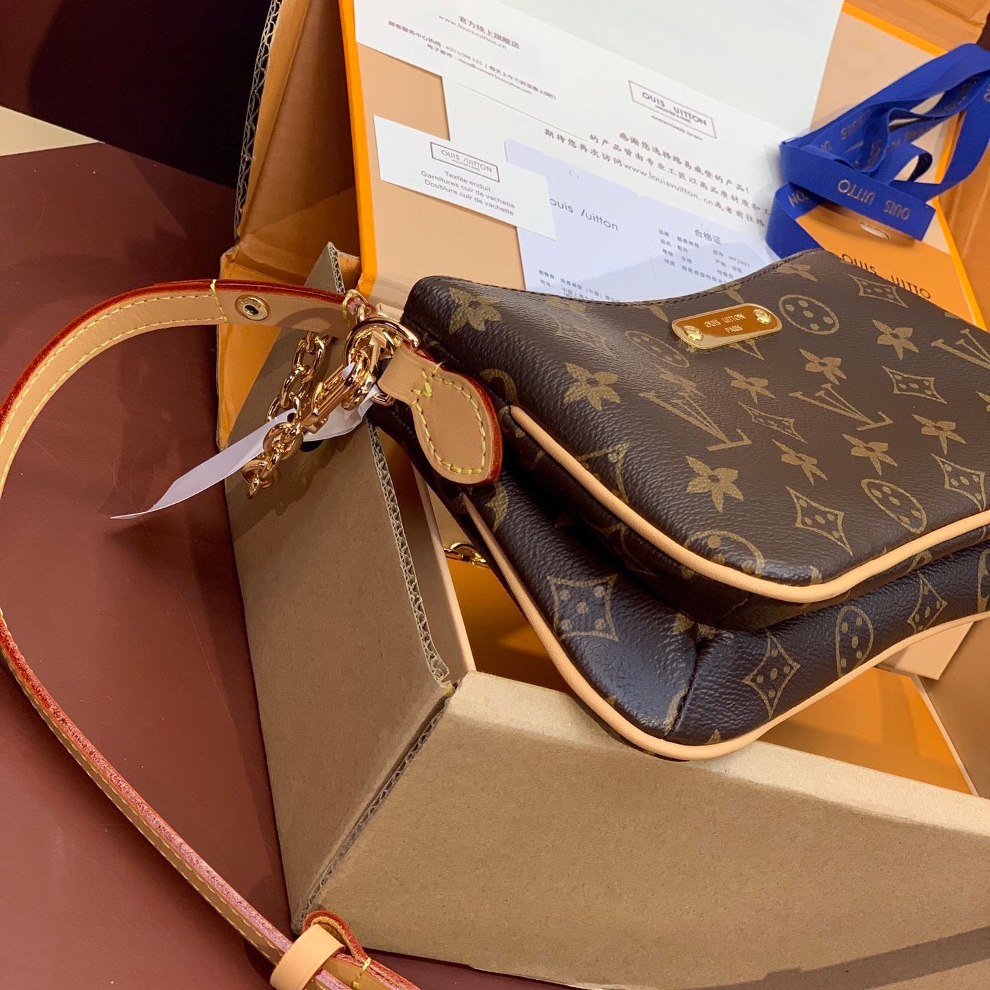 10A Top quality Designer Bag Fashion pochette Liv bag Shoulder bag women Leather Embossed bag Old Flower Handbags Designer purse - 7 of 9
