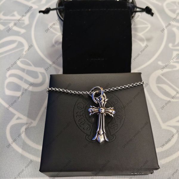 chrome Necklace Bold Letter Cross Women chromes Necklaces Designer Brand Flower Pendant Chain Men chromed Jewelry Necklace A2Fr - Jewelry - streetova