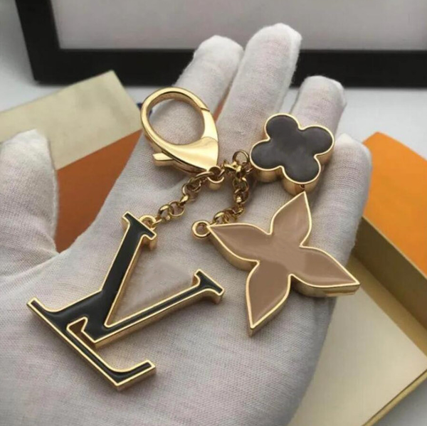 Elegant Charming FlWERower-Shaped Metal Key Chain Designer keychain Chic French Style Bag Charm Auto Accessory perfect Christmas gift for Her - Fashion Accessories - streetova